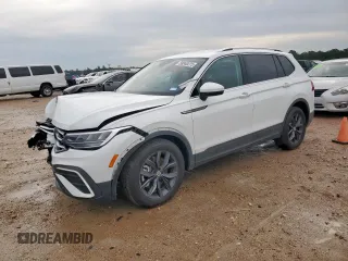 2024 Volkswagen Tiguan SE z VIN 3VV3B7AX0RM188817, wystawiony jako Copart lot #58040225 z przebiegiem 6 299 mil mil oraz Szkoda całkowita • Salvage title. Historia ofert i sprzedaży dostępna na DreamBid. Obrazek 1.