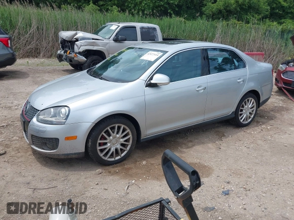 2006 Volkswagen Jetta GLI Turbo z VIN 3VWXJ71K06M728828, wystawiony jako IAAI lot #42477114 z przebiegiem 95 238 mil mil oraz . Historia ofert i sprzedaży dostępna na DreamBid. Obrazek 2.