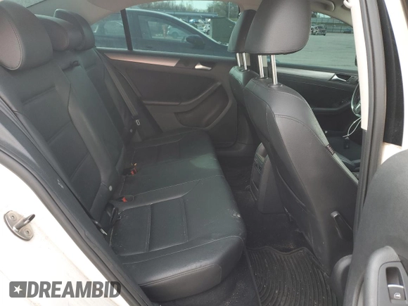 2013 Volkswagen Jetta TDI w/Premium/Nav with VIN 3VWLL7AJ4DM242682, listed as a Copart auction lot 53879635 with 123,945 mi miles and Salvage title. Bid and sale history available at DreamBid. Image 10.