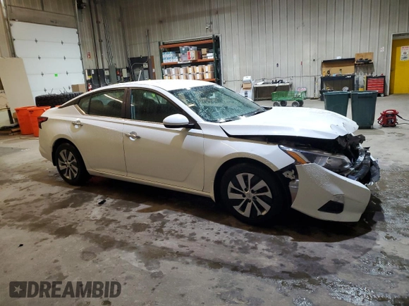 2019 Nissan Altima S with VIN 1N4BL4BV7KC156429, listed as a Copart auction lot 50074055 with 97,118 mi miles and Salvage Title. Bid and sale history available at DreamBid. Image 4.