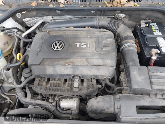2015 Volkswagen Jetta Sedan 1.8T SE with VIN 3VWD17AJXFM324736, listed as a IAAI auction lot 42038277 with 151,817 mi miles. Bid and sale history available at carsss.com. Image 10.