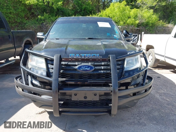 2016 Ford Police Interceptor Utility z VIN 1FM5K8AR5GGD16437, wystawiony jako IAAI lot #41998634 z przebiegiem 134 199 mil mil oraz . Historia ofert i sprzedaży dostępna na DreamBid. Obrazek 12.
