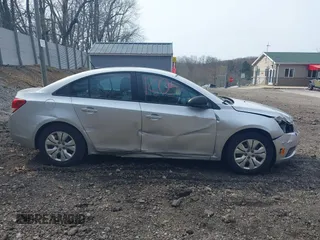 2014 Chevrolet Cruze LS with VIN 1G1PA5SH3E7178262, listed as a IAAI auction lot 42001205 with 159,174 mi miles and . Bid and sale history available at DreamBid. Image 14.
