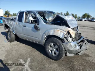2011 Nissan Frontier SV z VIN 1N6AD0CU3BC447119, wystawiony jako Copart lot #46417145 z przebiegiem Nie podano mil oraz Szkoda całkowita • Salvage title. Historia ofert i sprzedaży dostępna na DreamBid. Obrazek 4.