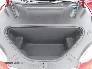 2019 Tesla Model S 100D z VIN 5YJSA1E46KF332066, wystawiony jako IAAI lot #42189828 z przebiegiem 55 751 mil mil oraz . Historia ofert i sprzedaży dostępna na DreamBid. Obrazek 10.