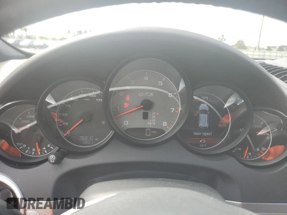 2014 Porsche Cayenne GTS с VIN WP1AD2A22ELA70950, выставлен на аукционе Copart как лот 48324015 с пробегом 75 310 миль миль и На запчасти • Non repairable. История ставок и продаж доступна на DreamBid. Изображение 9.