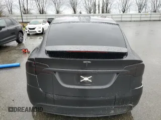 2017 Tesla Model X 90D z VIN 5YJXCBE2XHF078598, wystawiony jako Copart lot #46751395 z przebiegiem 58 115 mil mil oraz Szkody całkowita. Historia ofert i sprzedaży dostępna na DreamBid. Obrazek 6.