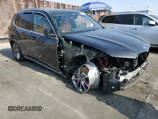 2024 BMW X5 xDrive50e with VIN 5UX43EU02R9S55904, listed as a Copart auction lot 83061374 with 0 mi miles and Salvage Title. Bid and sale history available at carsss.com. Image 4.