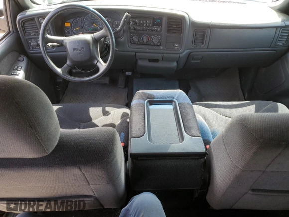 2000 GMC Sierra 2500 SLE z VIN 1GTGK29U1YE324924, wystawiony jako Copart lot #56182795 z przebiegiem 349 358 mil mil oraz Szkoda całkowita • Salvage title. Historia ofert i sprzedaży dostępna na DreamBid. Obrazek 8.