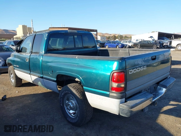 1999 Dodge Ram 2500 with VIN 3B7KC23Z5XG118959, listed as a IAAI auction lot 40484594 with 176,946 mi miles. Bid and sale history available at carsss.com. Image 3.