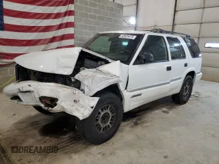 2000 GMC Jimmy SLE Convenience with VIN 1GKDT13W9Y2396240, listed as a Copart auction lot 64545613 with 192,773 mi miles and Salvage Title. Bid and sale history available at carsss.com. Image 1.