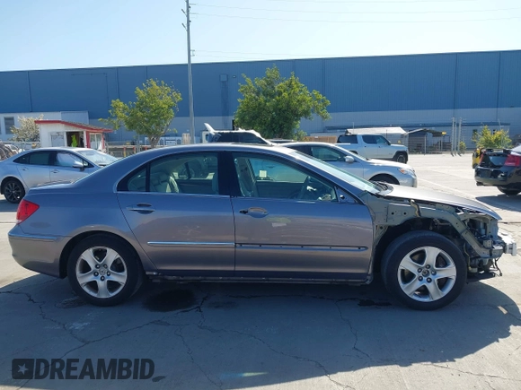 2007 Acura RL Tech Pkg with VIN JH4KB16657C003973, listed as a IAAI auction lot 41977488 with 81,712 mi miles. Bid and sale history available at carsss.com. Image 14.