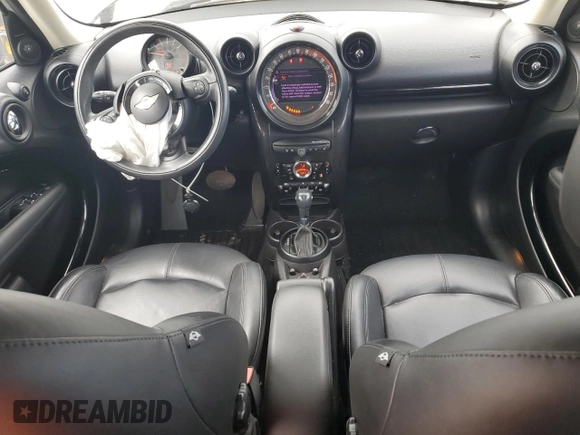 2016 MINI Countryman with VIN WMWZB3C50GWR48610, listed as a Copart auction lot 44028035 with 69,801 mi miles and Salvage title. Bid and sale history available at DreamBid. Image 8.