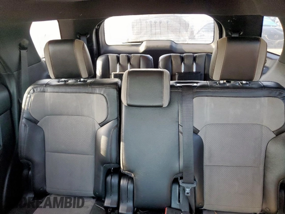2017 Ford Explorer XLT z VIN 1FM5K7D88HGD96198, wystawiony jako Copart lot #64173105 z przebiegiem 137 081 mil mil oraz Szkoda całkowita • Salvage title. Historia ofert i sprzedaży dostępna na DreamBid. Obrazek 10.