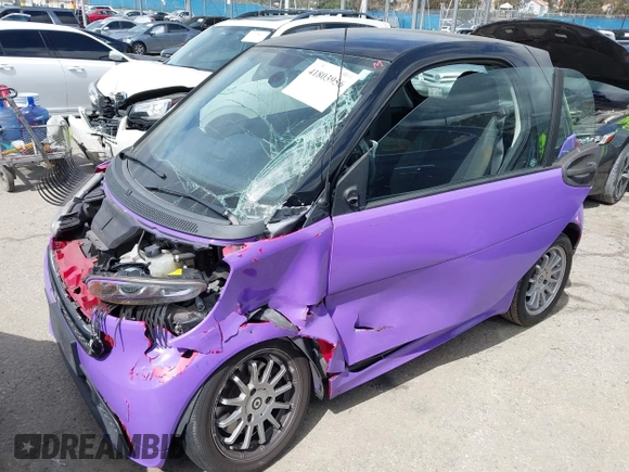 2013 Smart fortwo Pure with VIN WMEEJ3BA0DK686417, listed as a IAAI auction lot 41803956 with 83,850 mi miles. Bid and sale history available at carsss.com. Image 6.