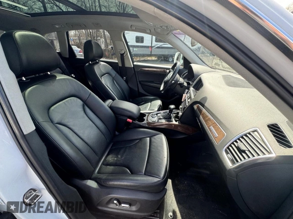 2015 Audi Q5 Premium Plus with VIN WA1LFAFP9FA04742, listed as a Copart auction lot 56562365 with 180,335 mi miles and Clean title. Bid and sale history available at DreamBid. Image 5.