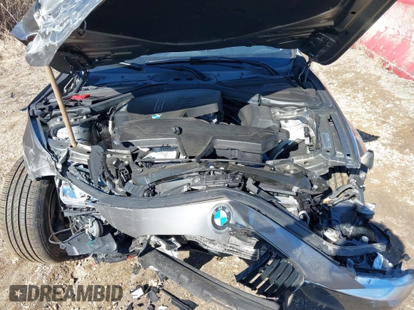2016 BMW 3 Series 320i xDrive z VIN WBA8E5G56GNT93029, wystawiony jako IAAI lot #41652248 z przebiegiem 93 088 mil mil oraz . Historia ofert i sprzedaży dostępna na DreamBid. Obrazek 10.