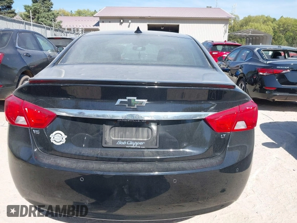 2018 Chevrolet Impala LT z VIN 2G1105S38J9106687, wystawiony jako IAAI lot #42236177 z przebiegiem 104 509 mil mil oraz . Historia ofert i sprzedaży dostępna na DreamBid. Obrazek 16.