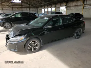 2024 Nissan Sentra SV z VIN 3N1AB8CV1RY270820, wystawiony jako Copart lot #57777345 z przebiegiem 23 980 mil mil oraz Szkoda całkowita • Salvage title. Historia ofert i sprzedaży dostępna na DreamBid. Obrazek 1.