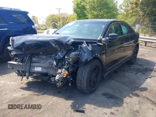 2017 Ford Police Interceptor z VIN 1FAHP2MK5HG103848, wystawiony jako IAAI lot #42042387 z przebiegiem Nie podano mil oraz . Historia ofert i sprzedaży dostępna na DreamBid. Obrazek 17.