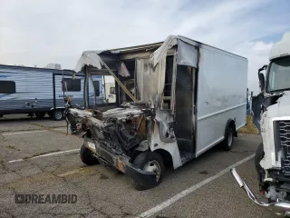 2018 Ford E-Series Commercial with VIN 1FC3E4K67JDC17255, listed as a Copart auction lot 77748614 with Not Provided miles and Salvage Title. Bid and sale history available at carsss.com. Image 1.