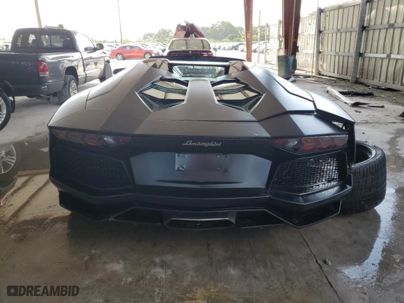 2015 Lamborghini Aventador with VIN ZHWUR1ZD5FLA03450, listed as a Copart auction lot 53781224 with NaN miles and Salvage Title. Bid and sale history available at carsss.com. Image 6.
