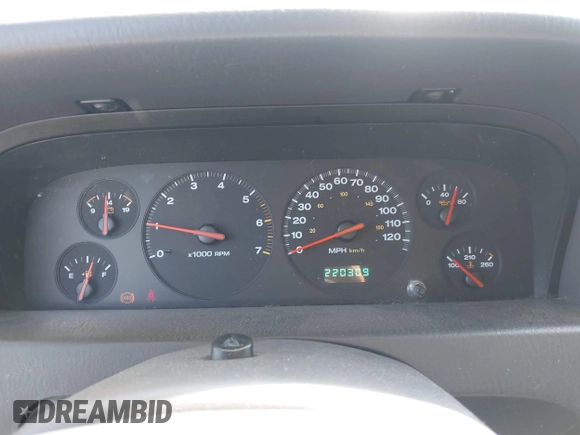2001 Jeep Grand Cherokee Laredo z VIN 1J4GW48S01C658017, wystawiony jako IAAI lot #42160310 z przebiegiem 220 309 mil mil oraz . Historia ofert i sprzedaży dostępna na DreamBid. Obrazek 7.