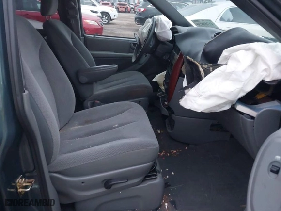 2005 Chrysler Town & Country with VIN 1C4GP45R85B130953, listed as a IAAI auction lot 41269850 with 52,755 mi miles. Bid and sale history available at carsss.com. Image 5.