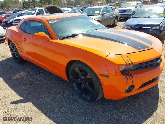 2013 Chevrolet Camaro LT with VIN 2G1FC1E37D9141159, listed as a IAAI auction lot 41719099 with 174841 miles. Bid and sale history available at carsss.com. Image 1.