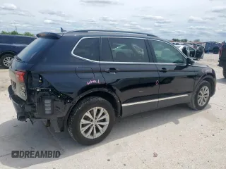 2018 Volkswagen Tiguan SEL with VIN 3VV2B7AX6JM017523, listed as a Copart auction lot 56386545 with 42,620 mi miles and Salvage title. Bid and sale history available at DreamBid. Image 3.