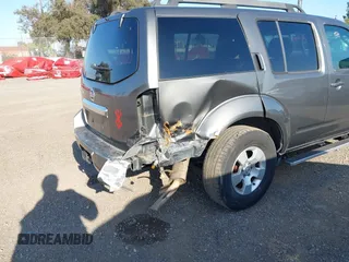 2008 Nissan Pathfinder LE z VIN 5N1AR18U48C638622, wystawiony jako IAAI lot #41975580 z przebiegiem 178 133 mil mil oraz . Historia ofert i sprzedaży dostępna na DreamBid. Obrazek 6.