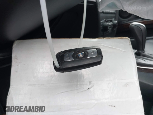 2006 BMW 3 Series 325i with VIN WBAVB13516PT15898, listed as a IAAI auction lot 42466986 with 105,962 mi miles and . Bid and sale history available at DreamBid. Image 11.