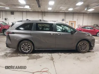 2023 Toyota Sienna XLE с VIN 5TDJSKFC0PS099650, выставлен на аукционе IAAI как лот 42324871 с пробегом 12 719 миль миль и . История ставок и продаж доступна на DreamBid. Изображение 13.