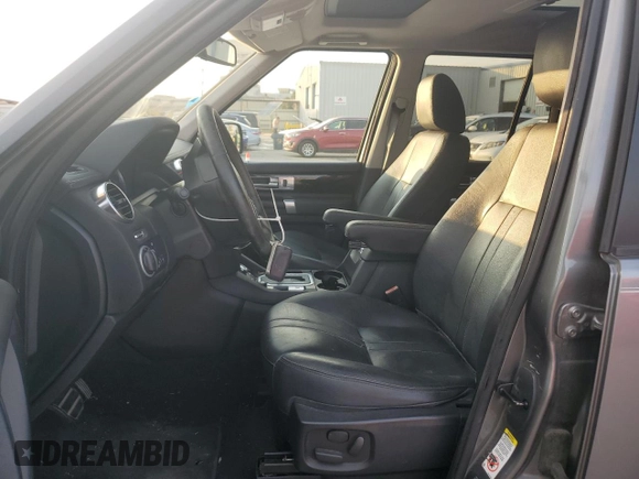 2010 Land Rover LR4 HSE with VIN SALAM2D42AA513627, listed as a Copart auction lot 70692984 with 146,171 mi miles and Salvage title. Bid and sale history available at DreamBid. Image 7.