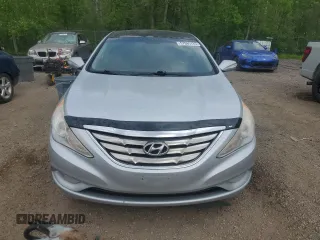 2012 Hyundai Sonata SE z VIN 5NPEC4AC3CH489045, wystawiony jako Copart lot #57980785 z przebiegiem 241 729 mil mil oraz Czysty tytuł • Clean title. Historia ofert i sprzedaży dostępna na DreamBid. Obrazek 5.