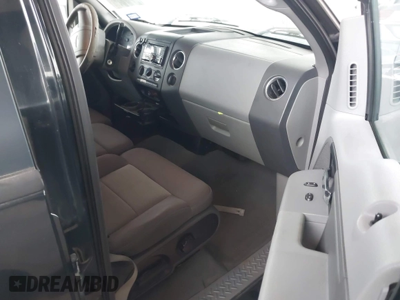 2005 Ford F-150 XLT with VIN 1FTRW12W35FB45809, listed as a IAAI auction lot 41611912 with 253,241 mi miles. Bid and sale history available at carsss.com. Image 5.