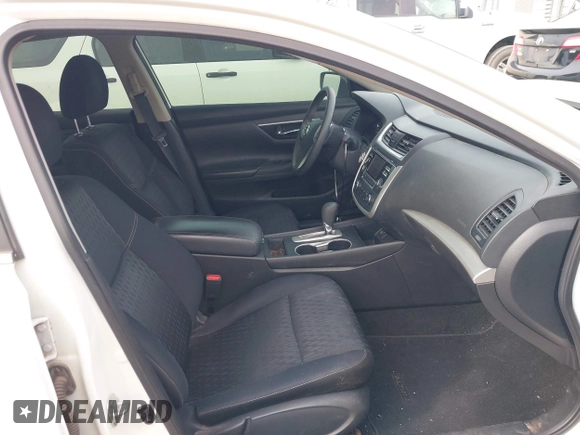 2018 Nissan Altima SV with VIN 1N4AL3APXJC247413, listed as a IAAI auction lot 41916016 with 112,148 mi miles and . Bid and sale history available at carsss.com. Image 5.
