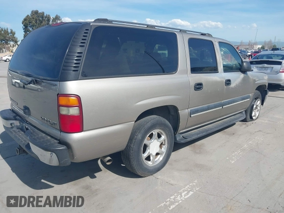 2003 Chevrolet Suburban LS with VIN 1GNEC16TX3J108085, listed as a IAAI auction lot 41892925 with 111,084 mi miles. Bid and sale history available at carsss.com. Image 4.
