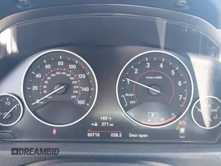 2017 BMW 3 Series 330i с VIN WBA8B9G55HNU50399, выставлен на аукционе IAAI как лот 42630561 с пробегом 60 176 миль миль и . История ставок и продаж доступна на DreamBid. Изображение 7.