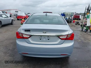 2013 Hyundai Sonata GLS z VIN 5NPEB4AC2DH781807, wystawiony jako IAAI lot #41958385 z przebiegiem 177 531 mil mil oraz . Historia ofert i sprzedaży dostępna na DreamBid. Obrazek 16.