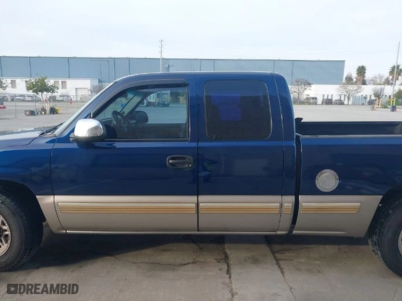 2001 Chevrolet Silverado 1500 LS with VIN 2GCEC19V811360625, listed as a IAAI auction lot 41733223 with 275,968 mi miles. Bid and sale history available at carsss.com. Image 14.