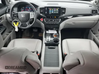 2022 Honda Pilot Touring 7-Passenger z VIN 5FNYF5H63NB015091, wystawiony jako Copart lot #56323725 z przebiegiem 28 614 mil mil oraz Szkoda całkowita • Salvage title. Historia ofert i sprzedaży dostępna na DreamBid. Obrazek 8.