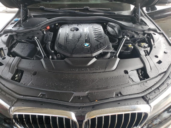 2017 BMW 7 Series 740i with VIN WBA7E2C31HG741176, listed as a Copart auction lot 65698233 with 27,332 mi miles. Bid and sale history available at carsss.com. Image 11.