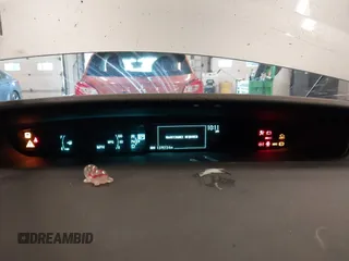 2013 Toyota Prius One z VIN JTDKN3DU5D5674730, wystawiony jako IAAI lot #40989694 z przebiegiem 159 236 mil mil oraz . Historia ofert i sprzedaży dostępna na DreamBid. Obrazek 7.