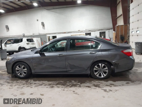 2014 Honda Accord LX z VIN 1HGCR2F32EA235082, wystawiony jako IAAI lot #42225758 z przebiegiem 132 832 mil mil oraz . Historia ofert i sprzedaży dostępna na DreamBid. Obrazek 14.