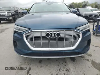 2019 Audi e-tron Prestige with VIN WA1VAAGE2KB025123, listed as a Copart auction lot 51862085 with 31,513 mi miles and Salvage Title. Bid and sale history available at DreamBid. Image 5.