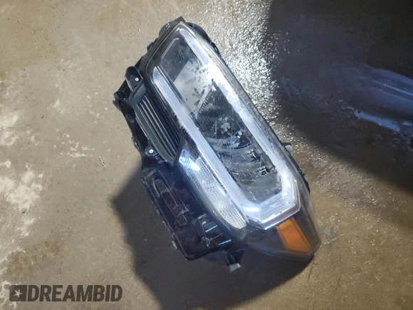 2022 Toyota Tacoma SR with VIN 3TYCZ5AN2NT100703, listed as a Copart auction lot 47175725 with 6,655 mi miles and Clean title. Bid and sale history available at DreamBid. Image 12.