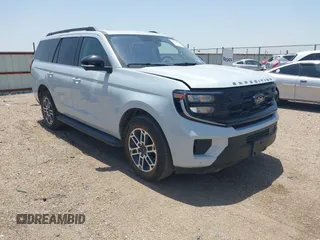 2025 Ford Expedition XLT с VIN 1FMJU1J82SEA13238, выставлен на аукционе IAAI как лот 42521873 с пробегом 5 106 миль миль и . История ставок и продаж доступна на DreamBid. Изображение 1.