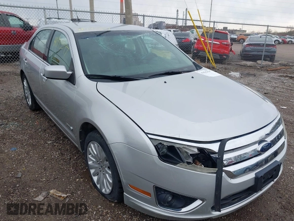 2010 Ford Fusion Hybrid with VIN 3FADP0L30AR121282, listed as a IAAI auction lot 41943397 with 109,559 mi miles. Bid and sale history available at carsss.com. Image 6.