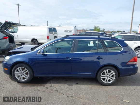 2014 Volkswagen Jetta TDI w/Sunroof & Nav с VIN 3VWPL7AJ6EM627504, выставлен на аукционе IAAI как лот 41970302 с пробегом 62 769 миль миль и . История ставок и продаж доступна на DreamBid. Изображение 14.